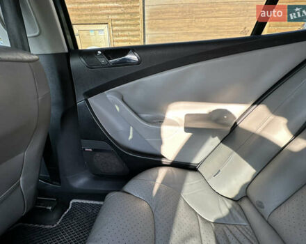 Фольксваген Пассат 2005 в Черновцах на Automoto.ua Синий Фольксваген Пассат, объемом двигателя 1.98 л и пробегом 175 тыс. км за 6950 $, фото 19 на Automoto.ua