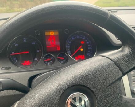 Синій Фольксваген Пассат, об'ємом двигуна 2 л та пробігом 380 тис. км за 5999 $, фото 5 на Automoto.ua
