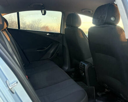 Синій Фольксваген Пассат, об'ємом двигуна 2 л та пробігом 360 тис. км за 5300 $, фото 3 на Automoto.ua