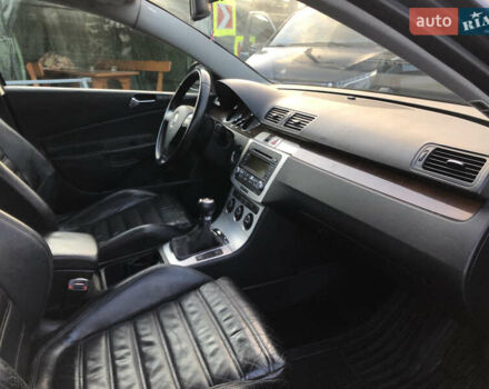 Синий Фольксваген Пассат, объемом двигателя 2 л и пробегом 280 тыс. км за 4100 $, фото 22 на Automoto.ua