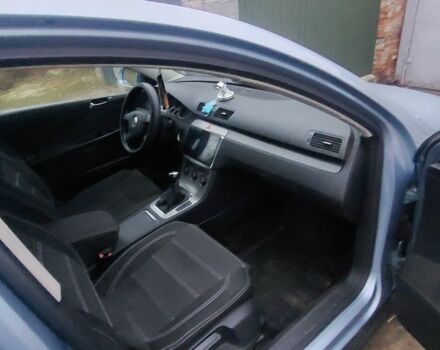 Синий Фольксваген Пассат, объемом двигателя 1.6 л и пробегом 218 тыс. км за 5951 $, фото 5 на Automoto.ua