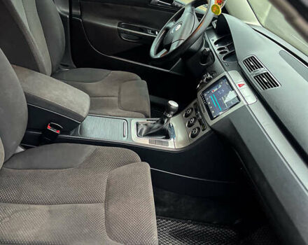 Синий Фольксваген Пассат, объемом двигателя 2 л и пробегом 310 тыс. км за 6100 $, фото 9 на Automoto.ua