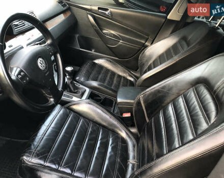 Синий Фольксваген Пассат, объемом двигателя 2 л и пробегом 280 тыс. км за 4100 $, фото 25 на Automoto.ua