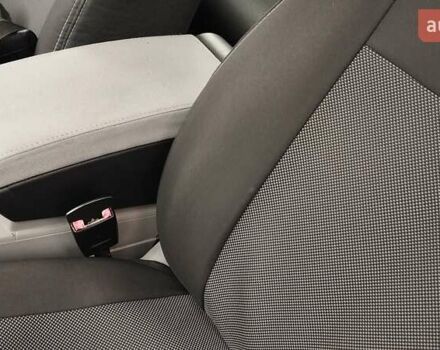 Синій Фольксваген Пассат, об'ємом двигуна 1.6 л та пробігом 265 тис. км за 5700 $, фото 22 на Automoto.ua