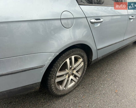 Синий Фольксваген Пассат, объемом двигателя 1.9 л и пробегом 350 тыс. км за 5300 $, фото 13 на Automoto.ua