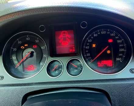 Синій Фольксваген Пассат, об'ємом двигуна 1.6 л та пробігом 240 тис. км за 5700 $, фото 7 на Automoto.ua