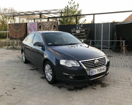 Синий Фольксваген Пассат, объемом двигателя 2 л и пробегом 280 тыс. км за 4150 $, фото 4 на Automoto.ua