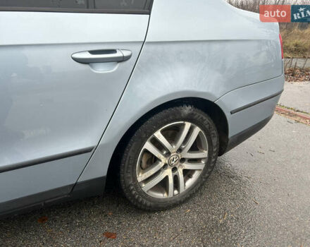 Синий Фольксваген Пассат, объемом двигателя 1.9 л и пробегом 350 тыс. км за 5300 $, фото 10 на Automoto.ua