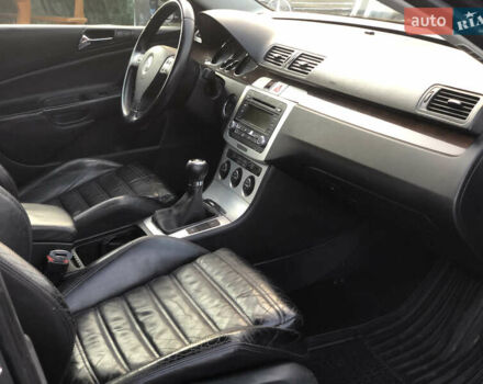 Синий Фольксваген Пассат, объемом двигателя 2 л и пробегом 280 тыс. км за 4100 $, фото 26 на Automoto.ua