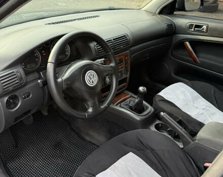 Синий Фольксваген Пассат, объемом двигателя 1.98 л и пробегом 290 тыс. км за 4200 $, фото 8 на Automoto.ua