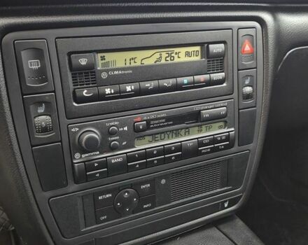 Синій Фольксваген Пассат, об'ємом двигуна 1.9 л та пробігом 240 тис. км за 1400 $, фото 11 на Automoto.ua