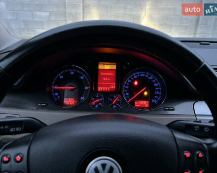 Синий Фольксваген Пассат, объемом двигателя 1.97 л и пробегом 434 тыс. км за 5800 $, фото 16 на Automoto.ua