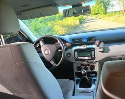 Синій Фольксваген Пассат, об'ємом двигуна 1.6 л та пробігом 263 тис. км за 5500 $, фото 2 на Automoto.ua