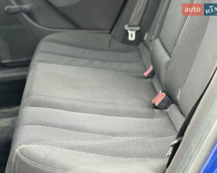 Синій Фольксваген Пассат, об'ємом двигуна 1.6 л та пробігом 252 тис. км за 5600 $, фото 11 на Automoto.ua