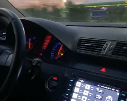 Синий Фольксваген Пассат, объемом двигателя 1.6 л и пробегом 250 тыс. км за 5400 $, фото 1 на Automoto.ua