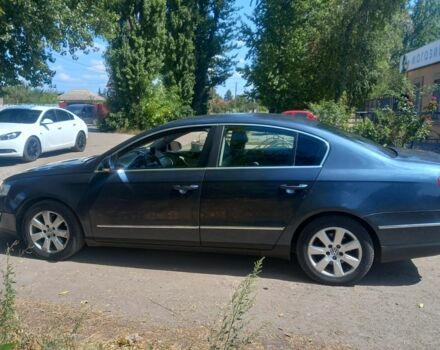 Синий Фольксваген Пассат, объемом двигателя 2 л и пробегом 297 тыс. км за 5800 $, фото 3 на Automoto.ua