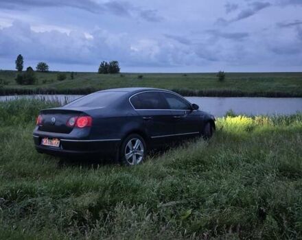 Синий Фольксваген Пассат, объемом двигателя 1.97 л и пробегом 296 тыс. км за 7500 $, фото 6 на Automoto.ua