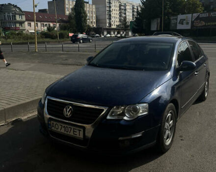 Синий Фольксваген Пассат, объемом двигателя 1.6 л и пробегом 250 тыс. км за 5400 $, фото 2 на Automoto.ua