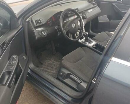 Синий Фольксваген Пассат, объемом двигателя 1.97 л и пробегом 296 тыс. км за 7500 $, фото 4 на Automoto.ua