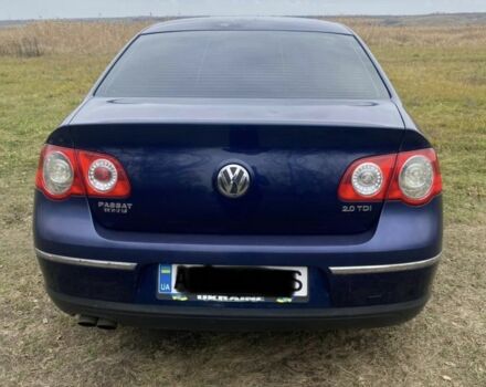 Синий Фольксваген Пассат, объемом двигателя 2 л и пробегом 300 тыс. км за 4000 $, фото 1 на Automoto.ua