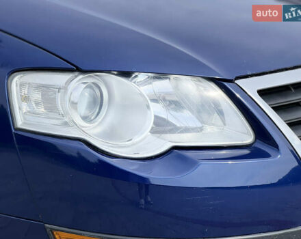 Синій Фольксваген Пассат, об'ємом двигуна 1.6 л та пробігом 252 тис. км за 5600 $, фото 19 на Automoto.ua
