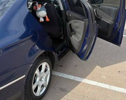 Синий Фольксваген Пассат, объемом двигателя 1.97 л и пробегом 261 тыс. км за 7500 $, фото 16 на Automoto.ua