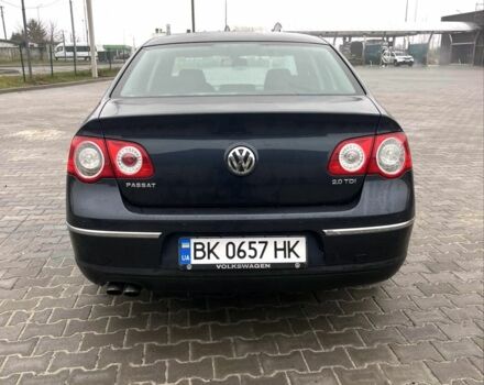 Синий Фольксваген Пассат, объемом двигателя 2 л и пробегом 248 тыс. км за 6599 $, фото 4 на Automoto.ua