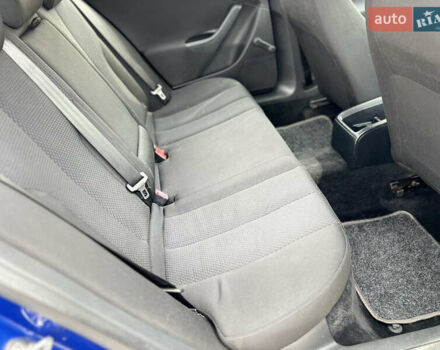 Синій Фольксваген Пассат, об'ємом двигуна 1.6 л та пробігом 252 тис. км за 5600 $, фото 14 на Automoto.ua