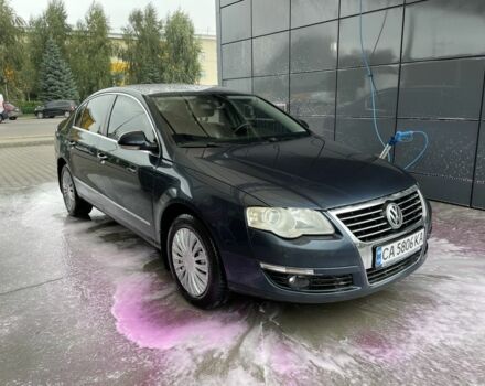 Синій Фольксваген Пассат, об'ємом двигуна 2 л та пробігом 315 тис. км за 4900 $, фото 1 на Automoto.ua