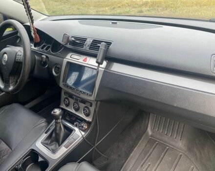 Синій Фольксваген Пассат, об'ємом двигуна 2 л та пробігом 300 тис. км за 4500 $, фото 4 на Automoto.ua