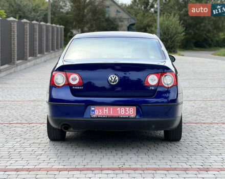Синій Фольксваген Пассат, об'ємом двигуна 1.6 л та пробігом 252 тис. км за 5600 $, фото 7 на Automoto.ua