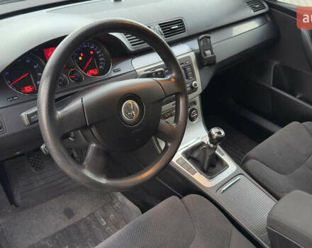 Синий Фольксваген Пассат, объемом двигателя 1.6 л и пробегом 283 тыс. км за 6900 $, фото 21 на Automoto.ua