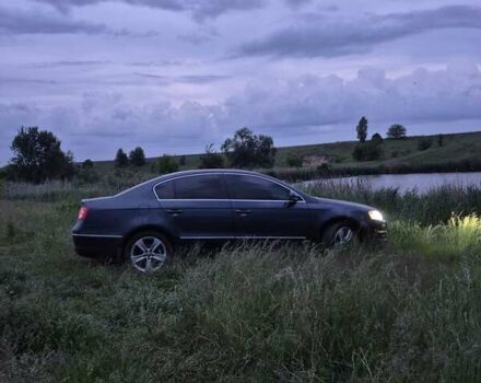 Синий Фольксваген Пассат, объемом двигателя 1.97 л и пробегом 296 тыс. км за 7500 $, фото 9 на Automoto.ua