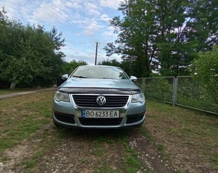 Синий Фольксваген Пассат, объемом двигателя 1.6 л и пробегом 300 тыс. км за 5700 $, фото 5 на Automoto.ua