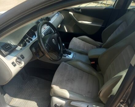 Синий Фольксваген Пассат, объемом двигателя 2 л и пробегом 297 тыс. км за 5800 $, фото 5 на Automoto.ua