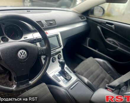 Синий Фольксваген Пассат, объемом двигателя 3.2 л и пробегом 286 тыс. км за 5200 $, фото 11 на Automoto.ua