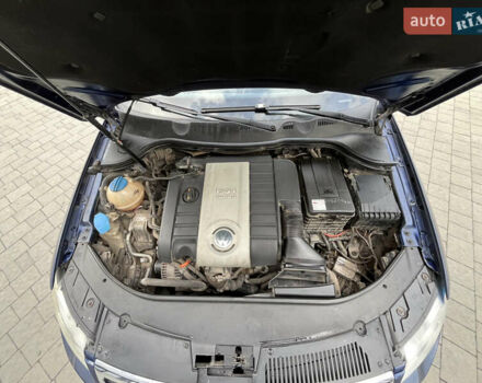 Синій Фольксваген Пассат, об'ємом двигуна 1.98 л та пробігом 320 тис. км за 5000 $, фото 57 на Automoto.ua