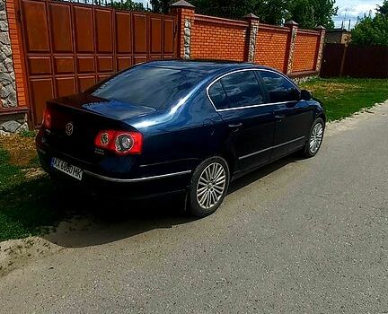 Синій Фольксваген Пассат, об'ємом двигуна 3.2 л та пробігом 222 тис. км за 5300 $, фото 4 на Automoto.ua