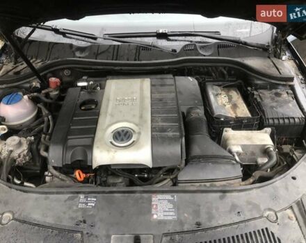 Фольксваген Пассат 2007 в Черновцах на Automoto.ua Синий Фольксваген Пассат, объемом двигателя 1.98 л и пробегом 300 тыс. км за 3800 $, фото 9 на Automoto.ua