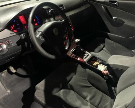 Синий Фольксваген Пассат, объемом двигателя 2 л и пробегом 314 тыс. км за 5699 $, фото 5 на Automoto.ua