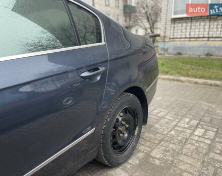 Синий Фольксваген Пассат, объемом двигателя 2 л и пробегом 287 тыс. км за 6850 $, фото 10 на Automoto.ua