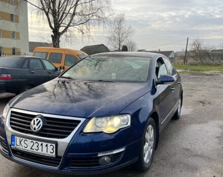 Синий Фольксваген Пассат, объемом двигателя 2 л и пробегом 300 тыс. км за 2599 $, фото 3 на Automoto.ua