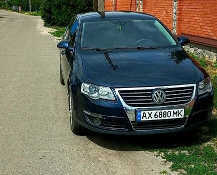 Синій Фольксваген Пассат, об'ємом двигуна 3.2 л та пробігом 222 тис. км за 5300 $, фото 1 на Automoto.ua