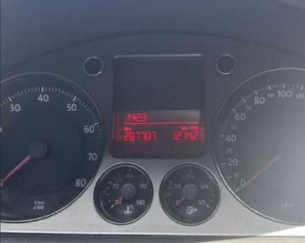 Синий Фольксваген Пассат, объемом двигателя 2 л и пробегом 290 тыс. км за 4800 $, фото 7 на Automoto.ua