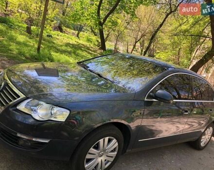 Синий Фольксваген Пассат, объемом двигателя 1.97 л и пробегом 236 тыс. км за 7100 $, фото 2 на Automoto.ua