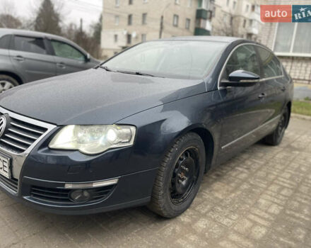 Синий Фольксваген Пассат, объемом двигателя 2 л и пробегом 287 тыс. км за 6850 $, фото 6 на Automoto.ua
