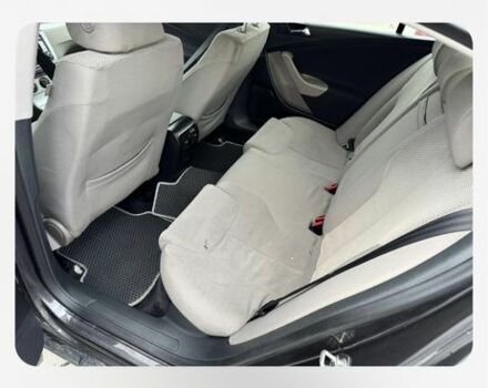 Синий Фольксваген Пассат, объемом двигателя 2 л и пробегом 280 тыс. км за 6700 $, фото 5 на Automoto.ua