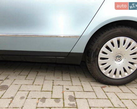 Синий Фольксваген Пассат, объемом двигателя 2 л и пробегом 230 тыс. км за 6300 $, фото 14 на Automoto.ua