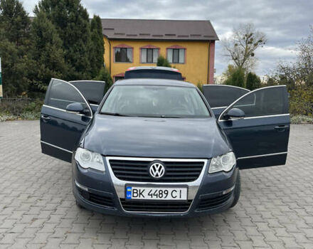 Фольксваген Пассат 2007 в Дубно на Automoto.ua Синий Фольксваген Пассат, объемом двигателя 2 л и пробегом 247 тыс. км за 5800 $, фото 1 на Automoto.ua