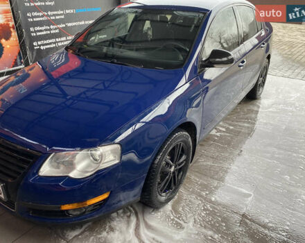 Синий Фольксваген Пассат, объемом двигателя 1.97 л и пробегом 205 тыс. км за 5300 $, фото 1 на Automoto.ua